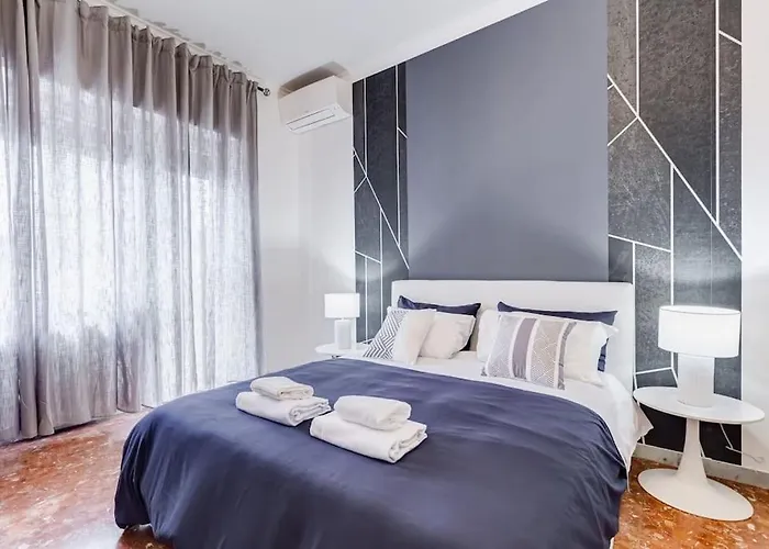 Appartement Bdc - Rome, Open City! 3-bdr!
